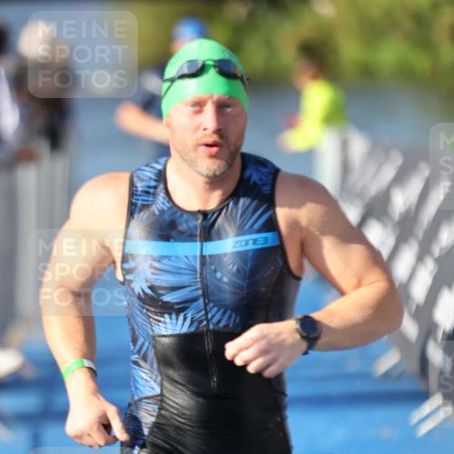 25.08.2024 - Elbe Triathlon Hamburg H.Heesch http://msf.ph/oto/6858350 25.08.2024 09:08:08 Schwimmen 268, 269, 279, 300, 359 meine-sportfotos.de