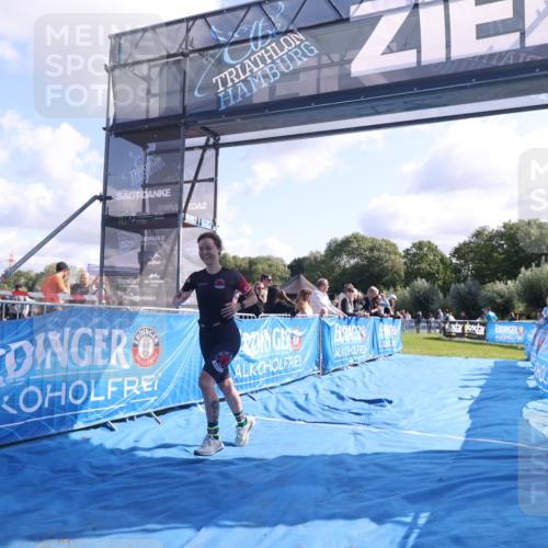 25.08.2024 - Elbe Triathlon Hamburg H.Heesch http://msf.ph/oto/6858357 25.08.2024 10:56:18 Ziel 150 meine-sportfotos.de