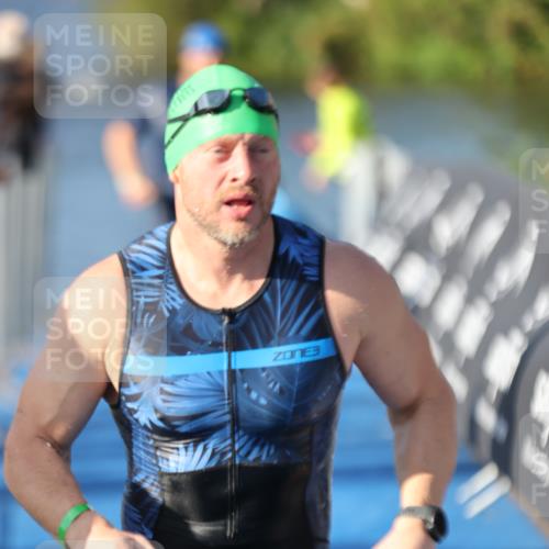 25.08.2024 - Elbe Triathlon Hamburg H.Heesch http://msf.ph/oto/6858361 25.08.2024 09:08:08 Schwimmen 268, 269, 279, 300, 359 meine-sportfotos.de
