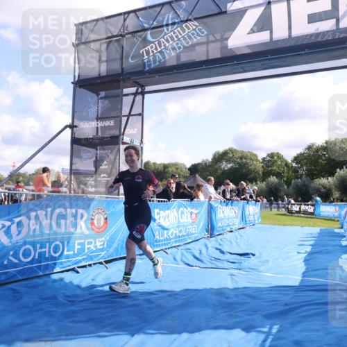 25.08.2024 - Elbe Triathlon Hamburg H.Heesch http://msf.ph/oto/6858363 25.08.2024 10:56:18 Ziel 150 meine-sportfotos.de