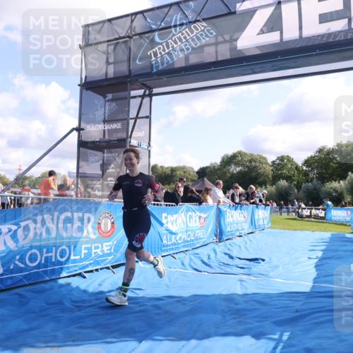 25.08.2024 - Elbe Triathlon Hamburg H.Heesch http://msf.ph/oto/6858365 25.08.2024 10:56:18 Ziel 150 meine-sportfotos.de