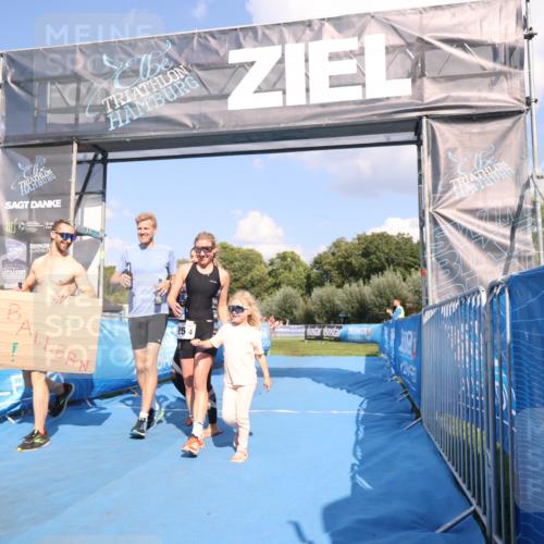 25.08.2024 - Elbe Triathlon Hamburg H.Heesch http://msf.ph/oto/6858394 25.08.2024 16:23:18 Ziel  meine-sportfotos.de