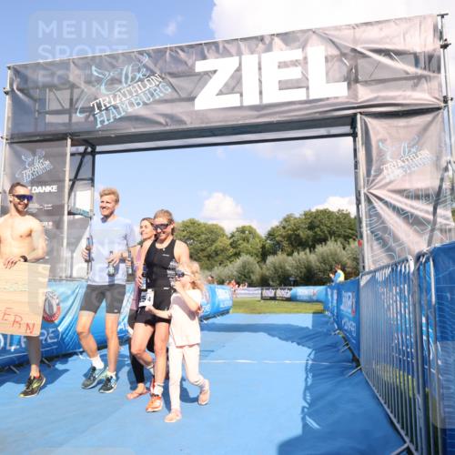 25.08.2024 - Elbe Triathlon Hamburg H.Heesch http://msf.ph/oto/6858423 25.08.2024 16:23:18 Ziel  meine-sportfotos.de