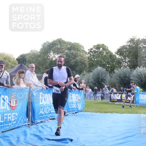 25.08.2024 - Elbe Triathlon Hamburg H.Heesch http://msf.ph/oto/6858436 25.08.2024 10:56:34 Ziel 170 meine-sportfotos.de