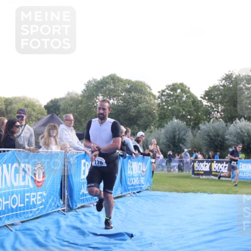 25.08.2024 - Elbe Triathlon Hamburg H.Heesch http://msf.ph/oto/6858449 25.08.2024 10:56:34 Ziel 170 meine-sportfotos.de