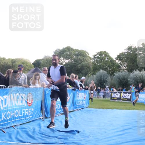 25.08.2024 - Elbe Triathlon Hamburg H.Heesch http://msf.ph/oto/6858455 25.08.2024 10:56:35 Ziel 170 meine-sportfotos.de