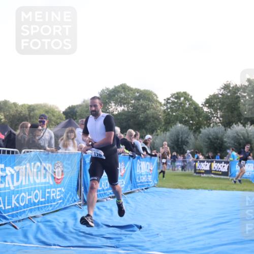 25.08.2024 - Elbe Triathlon Hamburg H.Heesch http://msf.ph/oto/6858458 25.08.2024 10:56:35 Ziel 170 meine-sportfotos.de