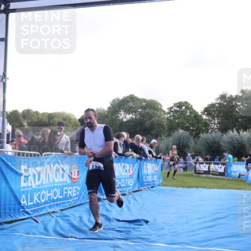 25.08.2024 - Elbe Triathlon Hamburg H.Heesch http://msf.ph/oto/6858471 25.08.2024 10:56:35 Ziel 170 meine-sportfotos.de