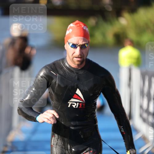 25.08.2024 - Elbe Triathlon Hamburg H.Heesch http://msf.ph/oto/6858487 25.08.2024 09:08:33 Schwimmen 319, 391 meine-sportfotos.de
