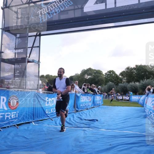 25.08.2024 - Elbe Triathlon Hamburg H.Heesch http://msf.ph/oto/6858493 25.08.2024 10:56:35 Ziel 170 meine-sportfotos.de