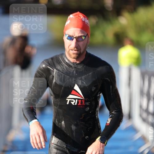 25.08.2024 - Elbe Triathlon Hamburg H.Heesch http://msf.ph/oto/6858499 25.08.2024 09:08:33 Schwimmen 319, 391 meine-sportfotos.de