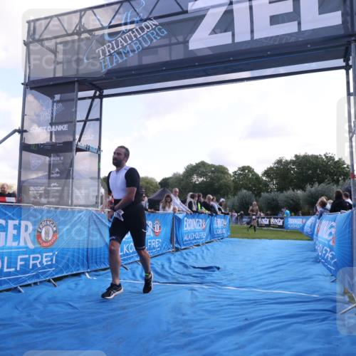 25.08.2024 - Elbe Triathlon Hamburg H.Heesch http://msf.ph/oto/6858505 25.08.2024 10:56:35 Ziel 170 meine-sportfotos.de