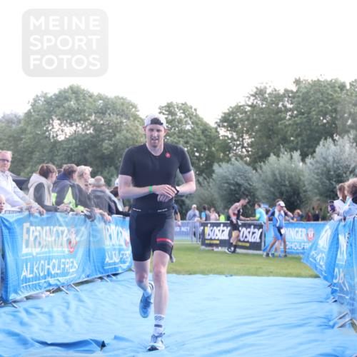 25.08.2024 - Elbe Triathlon Hamburg H.Heesch http://msf.ph/oto/6858517 25.08.2024 10:56:56 Ziel 200, 252, 278, 309 meine-sportfotos.de
