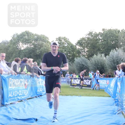 25.08.2024 - Elbe Triathlon Hamburg H.Heesch http://msf.ph/oto/6858523 25.08.2024 10:56:56 Ziel 200, 252, 278, 309 meine-sportfotos.de