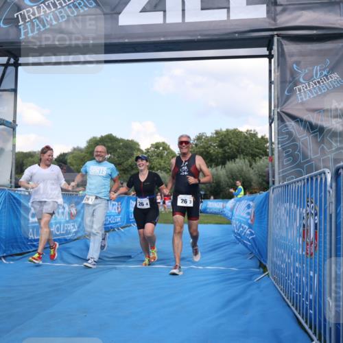 25.08.2024 - Elbe Triathlon Hamburg H.Heesch http://msf.ph/oto/6858534 25.08.2024 16:26:08 Ziel  meine-sportfotos.de