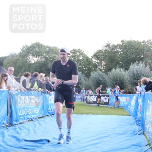 25.08.2024 - Elbe Triathlon Hamburg H.Heesch http://msf.ph/oto/6858536 25.08.2024 10:56:56 Ziel 200, 252, 278, 309 meine-sportfotos.de