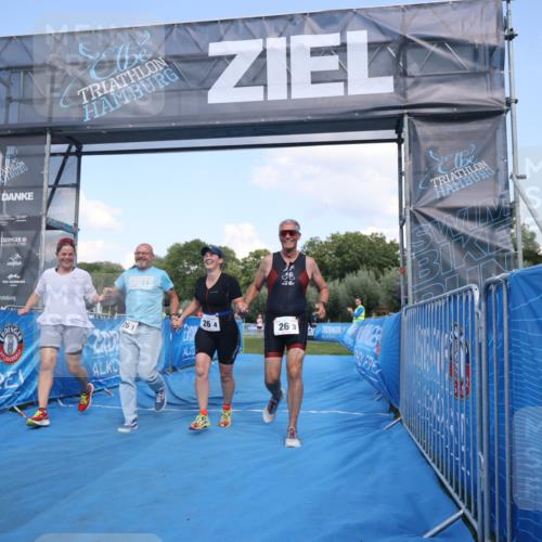 25.08.2024 - Elbe Triathlon Hamburg H.Heesch http://msf.ph/oto/6858541 25.08.2024 16:26:08 Ziel  meine-sportfotos.de