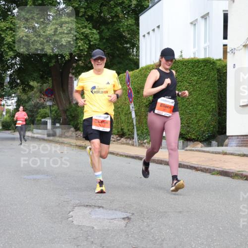 25.08.2024 - 20. Blankeneser Heldenlauf Strokosch-Dieckow http://msf.ph/oto/6858543 25.08.2024 09:52:03 Ziel 203, 260, 261 meine-sportfotos.de