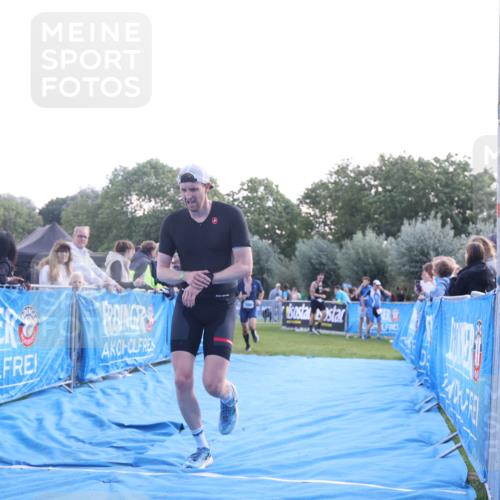 25.08.2024 - Elbe Triathlon Hamburg H.Heesch http://msf.ph/oto/6858556 25.08.2024 10:56:56 Ziel 200, 252, 278, 309 meine-sportfotos.de