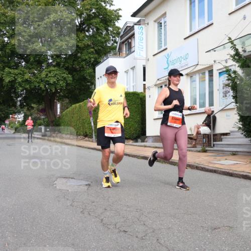 25.08.2024 - 20. Blankeneser Heldenlauf Strokosch-Dieckow http://msf.ph/oto/6858559 25.08.2024 09:52:04 Ziel 203, 260, 261 meine-sportfotos.de