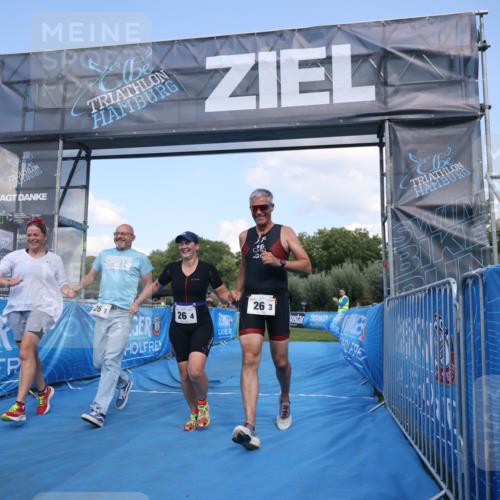25.08.2024 - Elbe Triathlon Hamburg H.Heesch http://msf.ph/oto/6858568 25.08.2024 16:26:09 Ziel  meine-sportfotos.de