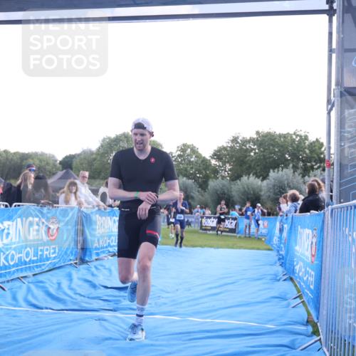 25.08.2024 - Elbe Triathlon Hamburg H.Heesch http://msf.ph/oto/6858579 25.08.2024 10:56:57 Ziel 200, 252, 278, 309 meine-sportfotos.de
