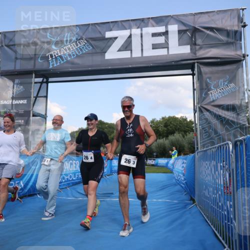25.08.2024 - Elbe Triathlon Hamburg H.Heesch http://msf.ph/oto/6858581 25.08.2024 16:26:09 Ziel  meine-sportfotos.de