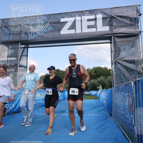 25.08.2024 - Elbe Triathlon Hamburg H.Heesch http://msf.ph/oto/6858586 25.08.2024 16:26:09 Ziel  meine-sportfotos.de