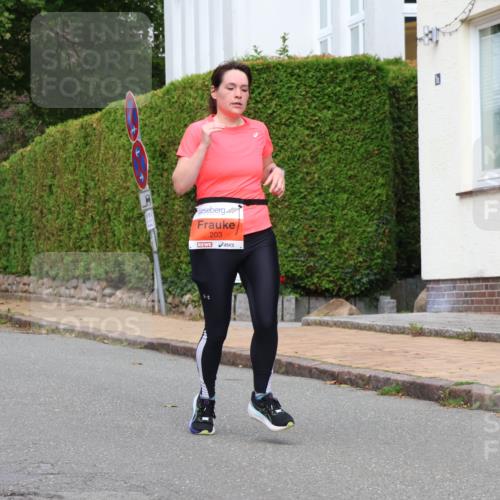 25.08.2024 - 20. Blankeneser Heldenlauf Strokosch-Dieckow http://msf.ph/oto/6858587 25.08.2024 09:52:09 Ziel 203, 260, 261 meine-sportfotos.de