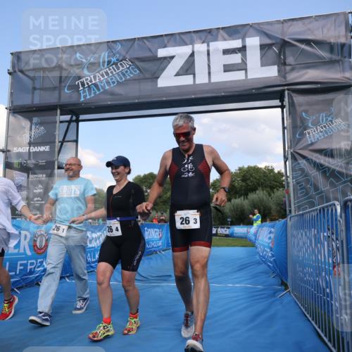 25.08.2024 - Elbe Triathlon Hamburg H.Heesch http://msf.ph/oto/6858603 25.08.2024 16:26:09 Ziel  meine-sportfotos.de