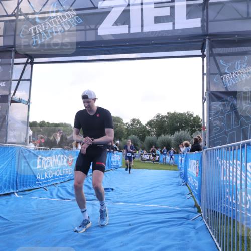 25.08.2024 - Elbe Triathlon Hamburg H.Heesch http://msf.ph/oto/6858621 25.08.2024 10:56:57 Ziel 200, 252, 278, 309 meine-sportfotos.de