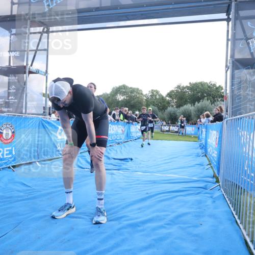 25.08.2024 - Elbe Triathlon Hamburg H.Heesch http://msf.ph/oto/6858634 25.08.2024 10:56:59 Ziel 127, 200, 252, 278, 309 meine-sportfotos.de