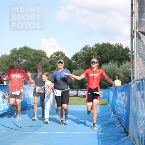 25.08.2024 - Elbe Triathlon Hamburg H.Heesch http://msf.ph/oto/6858638 25.08.2024 16:26:27 Ziel  meine-sportfotos.de
