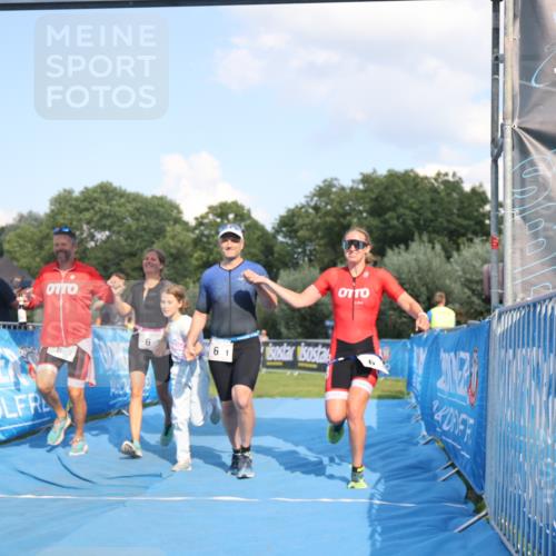 25.08.2024 - Elbe Triathlon Hamburg H.Heesch http://msf.ph/oto/6858641 25.08.2024 16:26:27 Ziel  meine-sportfotos.de