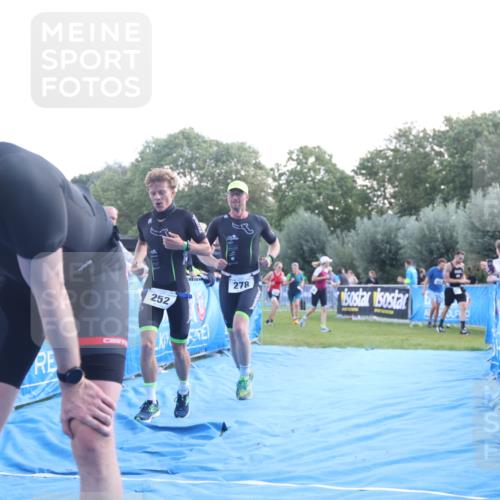25.08.2024 - Elbe Triathlon Hamburg H.Heesch http://msf.ph/oto/6858644 25.08.2024 10:57:00 Ziel 127, 200, 252, 278, 309 meine-sportfotos.de