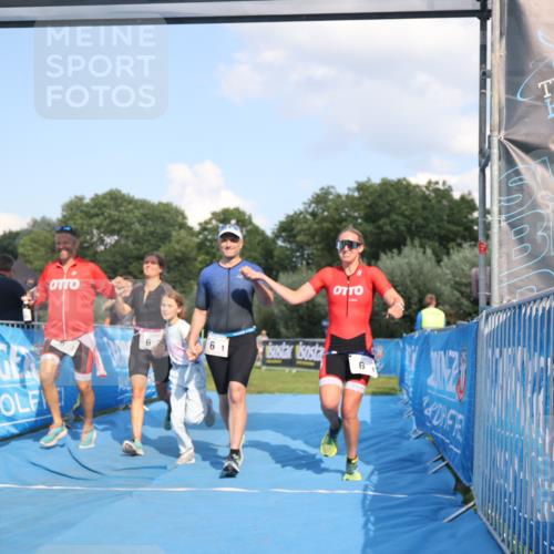 25.08.2024 - Elbe Triathlon Hamburg H.Heesch http://msf.ph/oto/6858647 25.08.2024 16:26:27 Ziel  meine-sportfotos.de