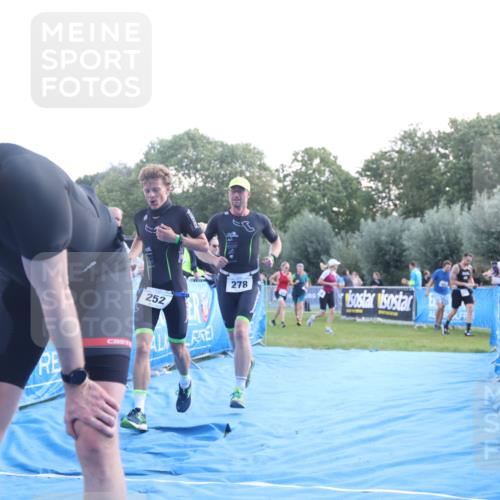 25.08.2024 - Elbe Triathlon Hamburg H.Heesch http://msf.ph/oto/6858648 25.08.2024 10:57:00 Ziel 127, 200, 252, 278, 309 meine-sportfotos.de