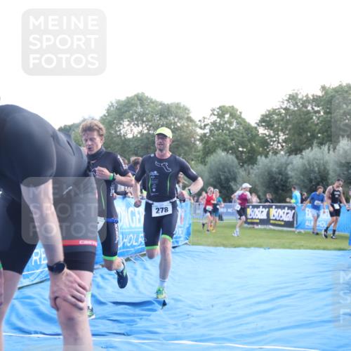 25.08.2024 - Elbe Triathlon Hamburg H.Heesch http://msf.ph/oto/6858660 25.08.2024 10:57:00 Ziel 127, 200, 252, 278, 309 meine-sportfotos.de