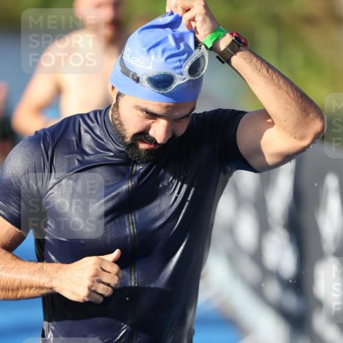 25.08.2024 - Elbe Triathlon Hamburg H.Heesch http://msf.ph/oto/6858681 25.08.2024 09:09:32 Schwimmen 199, 200, 213, 246, 267, 327, 328 meine-sportfotos.de
