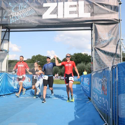 25.08.2024 - Elbe Triathlon Hamburg H.Heesch http://msf.ph/oto/6858686 25.08.2024 16:26:27 Ziel  meine-sportfotos.de