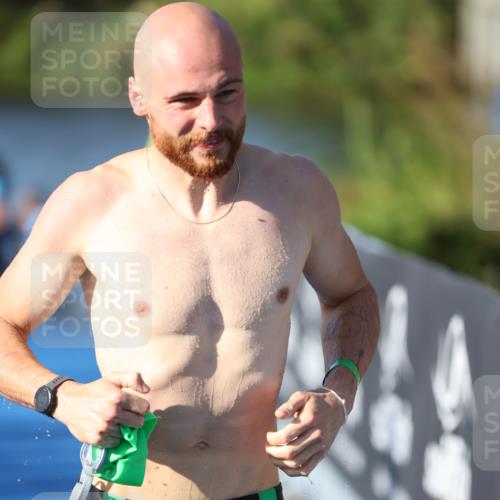 25.08.2024 - Elbe Triathlon Hamburg H.Heesch http://msf.ph/oto/6858692 25.08.2024 09:09:33 Schwimmen 199, 200, 213, 246, 267, 327, 328, 339 meine-sportfotos.de
