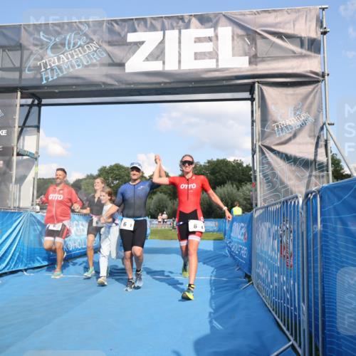 25.08.2024 - Elbe Triathlon Hamburg H.Heesch http://msf.ph/oto/6858700 25.08.2024 16:26:27 Ziel  meine-sportfotos.de
