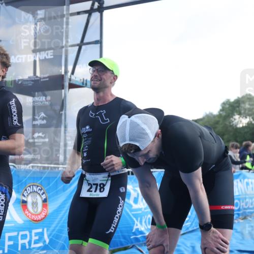 25.08.2024 - Elbe Triathlon Hamburg H.Heesch http://msf.ph/oto/6858703 25.08.2024 10:57:01 Ziel 127, 200, 252, 278, 309 meine-sportfotos.de
