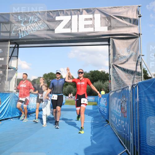 25.08.2024 - Elbe Triathlon Hamburg H.Heesch http://msf.ph/oto/6858704 25.08.2024 16:26:28 Ziel  meine-sportfotos.de