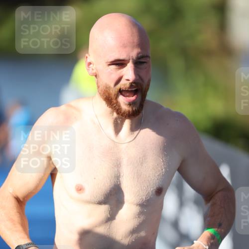 25.08.2024 - Elbe Triathlon Hamburg H.Heesch http://msf.ph/oto/6858714 25.08.2024 09:09:33 Schwimmen 199, 200, 213, 246, 267, 327, 328, 339 meine-sportfotos.de