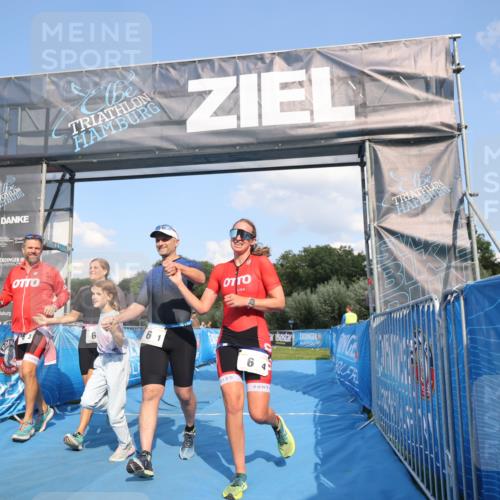 25.08.2024 - Elbe Triathlon Hamburg H.Heesch http://msf.ph/oto/6858741 25.08.2024 16:26:28 Ziel  meine-sportfotos.de