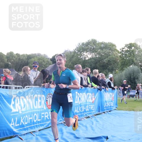 25.08.2024 - Elbe Triathlon Hamburg H.Heesch http://msf.ph/oto/6858750 25.08.2024 10:57:06 Ziel 127, 156, 200, 252, 278 meine-sportfotos.de