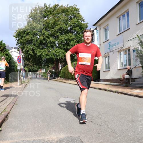 25.08.2024 - 20. Blankeneser Heldenlauf Strokosch-Dieckow http://msf.ph/oto/6858756 25.08.2024 09:52:40 Ziel 183, 224, 248, 263, 267 meine-sportfotos.de