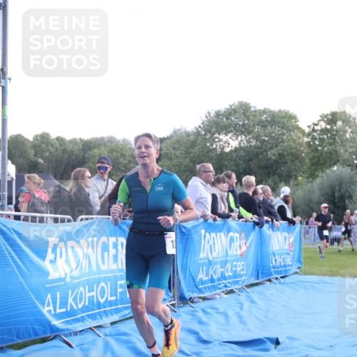 25.08.2024 - Elbe Triathlon Hamburg H.Heesch http://msf.ph/oto/6858757 25.08.2024 10:57:06 Ziel 127, 156, 200, 252, 278 meine-sportfotos.de