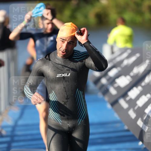 25.08.2024 - Elbe Triathlon Hamburg H.Heesch http://msf.ph/oto/6858766 25.08.2024 09:09:39 Schwimmen 199, 200, 213, 246, 267, 327, 328, 339 meine-sportfotos.de